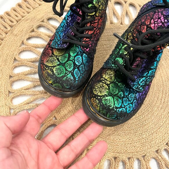 Dr Martens Infant 1460 Metallic Suede Ankle Boots in Black + Rainbow US 7 - Picture 5 of 9
